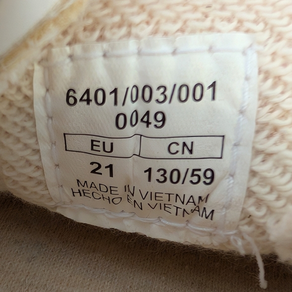 💜2 For 30💜Zara Star White Sneakers EU21/US5 - Picture 4 of 6